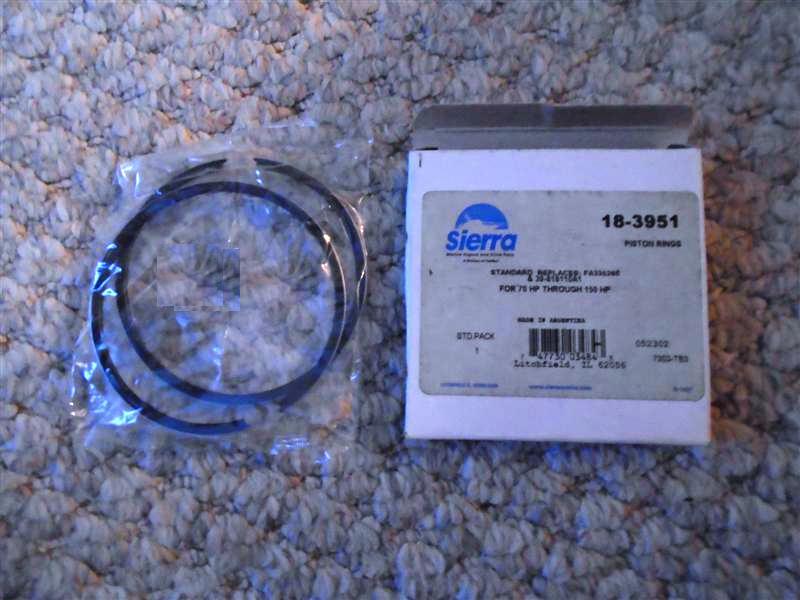 Chrysler Force piston ring set 818110A1