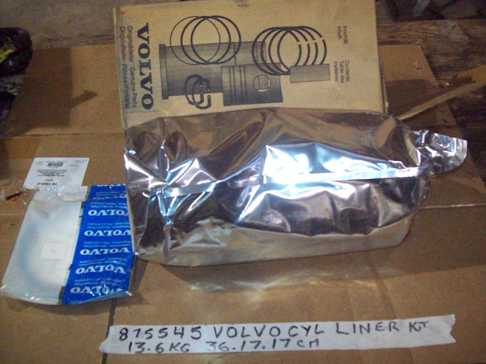 Volvo 875545 Cylinder liner kit